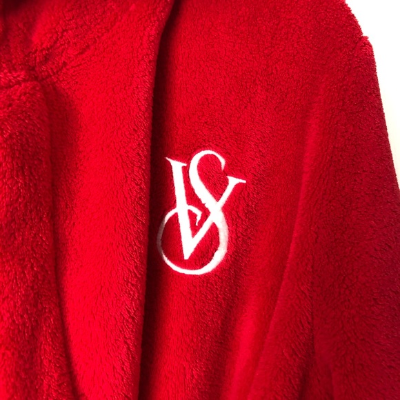 Victoria Secret Red Robe - Picture 4 of 7
